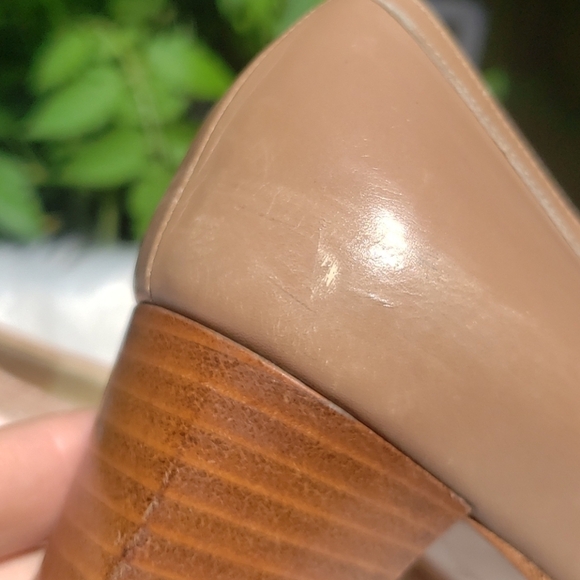 Salvatore Ferragamo Taupe Leather Heels 5.5C - Picture 12 of 15